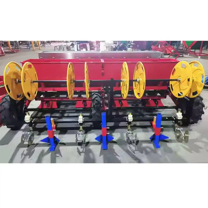 রসুন প্রসেসিং লাইন 7 রো 8 রো 10 রোজ আলু প্লান্টার কম্বো সামঞ্জস্যযোগ্য ব্যবধান 15 মিমি নির্ভুলতা খামার সরঞ্জাম স্বয়ংক্রিয় ট্র্যাক্টর রসুনের বীজ বীজ বপনের খামার রসুন প্লান্টার মেশিন
